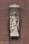St. Vincentius boven trap hoofdingang.
<br/>
Corrie Groen- Pickhard, 2015-01-25